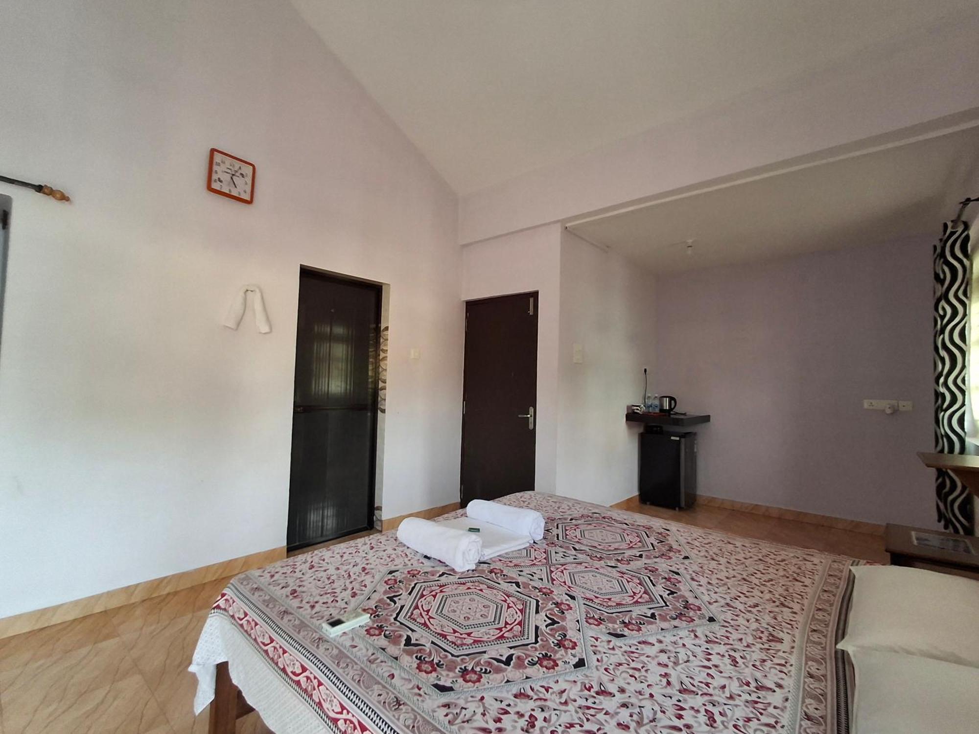 Lobo'S Guesthouse กาเวลอสซิม ภายนอก รูปภาพ